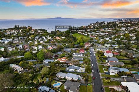 Photo of property in 2/18 Sealy Road, Torbay, Auckland, 0630