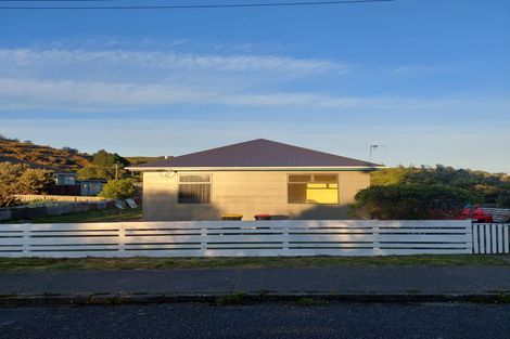 Photo of property in 23 Flagstaff Road, Bluff, 9814