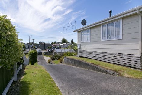Photo of property in 17 Waitahanui Avenue, Taupo, 3330