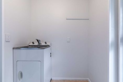 Photo of property in 2/900a Mount Eden Road, Three Kings, Auckland, 1024