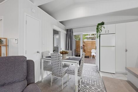 Photo of property in 100 Torkar Road, Clarks Beach, 2122