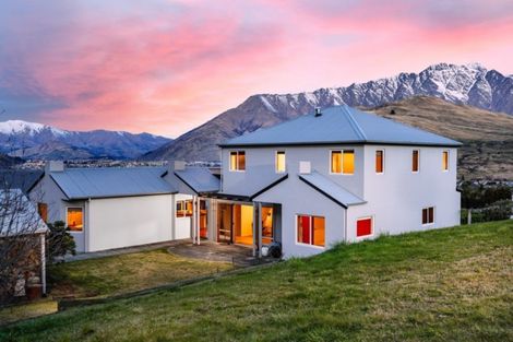 Photo of property in 70 Hensman Road, Queenstown, 9300
