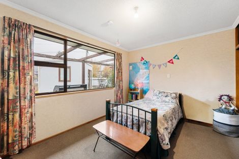 Photo of property in 2 Aeolus Place, Wanaka, 9305