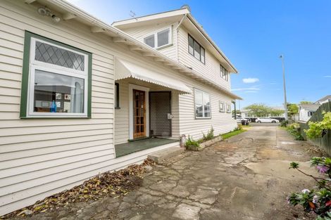 Photo of property in 8 Chelwood Street, Takaro, Palmerston North, 4412