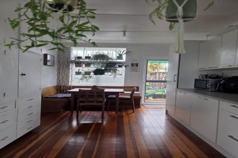 Photo of property in 1b Farnworth Avenue, Holdens Bay, Rotorua, 3010