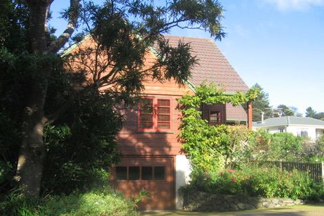 Photo of property in 20 Kotari Road, Days Bay, Lower Hutt, 5013