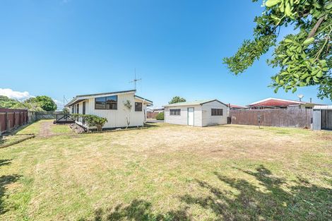 Photo of property in 33 Tongariro Street, Castlecliff, Whanganui, 4501