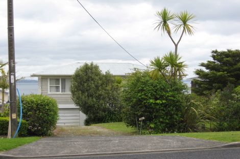 Photo of property in 1328 Whangaparaoa Road, Army Bay, Whangaparaoa, 0930