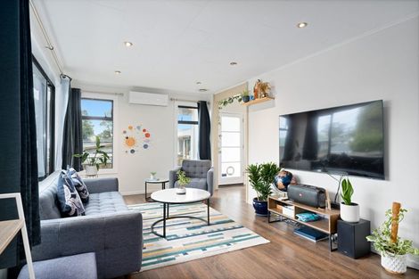 Photo of property in 37 Pomaria Road, Henderson, Auckland, 0610