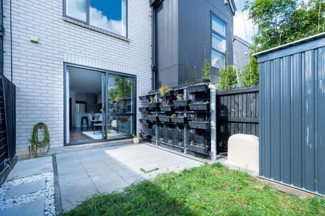 Photo of property in 6 Wharara Lane, Massey, Auckland, 0614