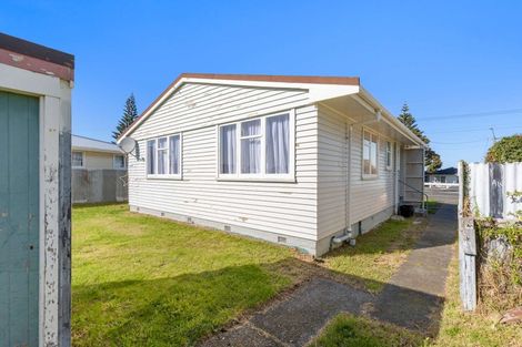 Photo of property in 172 Puriri Street, Castlecliff, Whanganui, 4501
