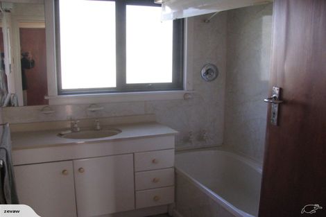 Photo of property in 3 Derrett Place, Saint Martins, Christchurch, 8022