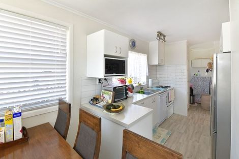 Photo of property in 1/11 Merton Avenue, Glenfield, Auckland, 0627