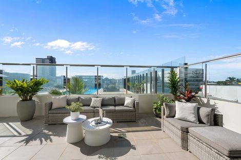 Photo of property in Sentinel Apartments, 401/3 Northcroft Street, Takapuna, Auckland, 0622