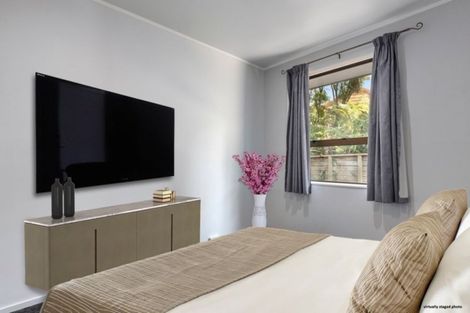 Photo of property in 2/15 Flavia Close, Torbay, Auckland, 0630