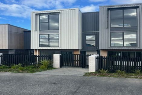 Photo of property in 51 Bearing Parade, Long Bay, Auckland, 0630