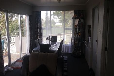 Photo of property in 143 Waimumu Road, Massey, Auckland, 0614