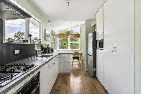 Photo of property in 69a Woodglen Road, Glen Eden, Auckland, 0602