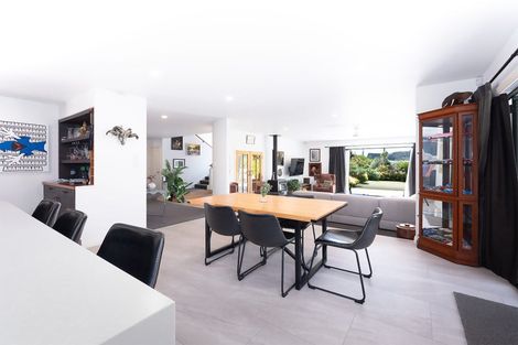 Photo of property in 28 Skudders Beach Road, Kerikeri, 0294