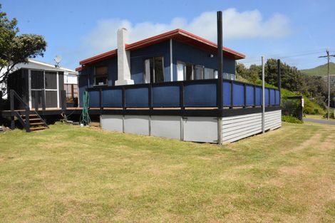Photo of property in 5 Tokopapa Street, Mokau, 4376