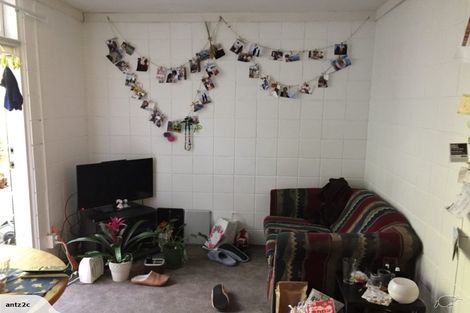 Photo of property in 32 James Street, Bayview, Auckland, 0629