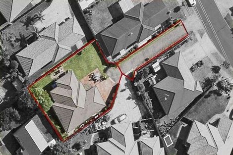 Photo of property in 17 Mt Lebanon Crescent, The Gardens, Auckland, 2105