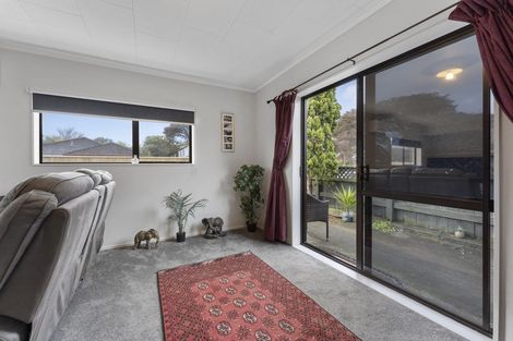 Photo of property in 15 Hanmer Place, Highbury, Palmerston North, 4412
