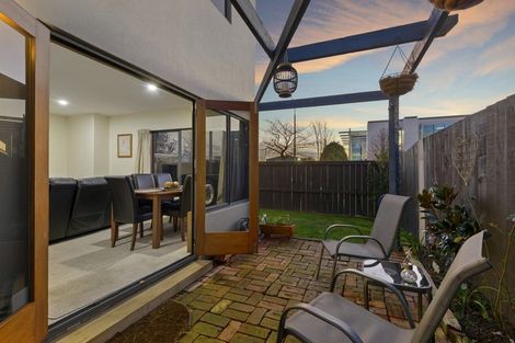 Photo of property in 2/3 Melrose Street, Christchurch Central, Christchurch, 8013