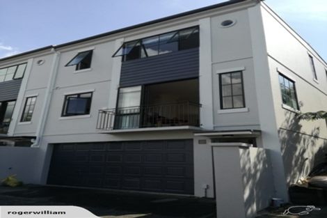 Photo of property in 7/69 Target Road, Totara Vale, Auckland, 0629