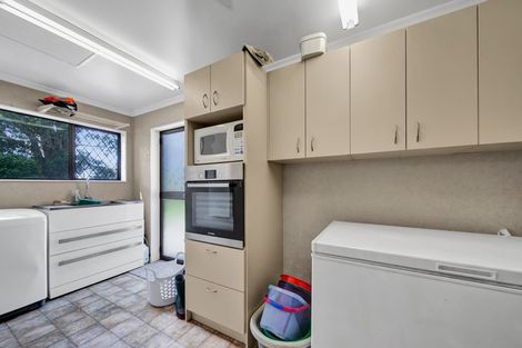 Photo of property in 17 Weld Street, Normanby, Hawera, 4614