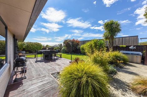 Photo of property in 13 Ashdonleigh Grove, Stoke, Nelson, 7011