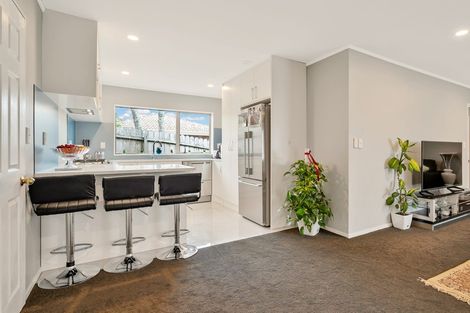 Photo of property in 23 Ginders Drive, Massey, Auckland, 0614