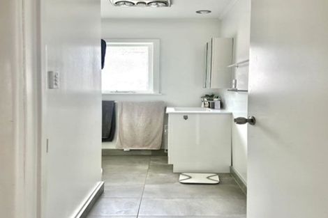 Photo of property in 73 Oakdale Road, Mount Roskill, Auckland, 1041