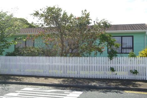 Photo of property in 27 Fitzherbert Street, Alicetown, Lower Hutt, 5010
