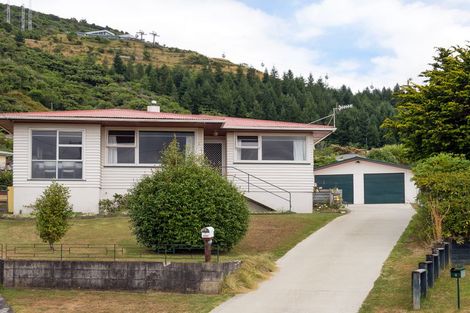 Photo of property in 11 Teal Place, Selwyn Heights, Rotorua, 3015