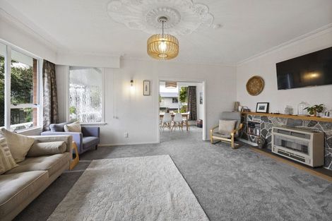 Photo of property in 2 Hood Place, Spotswood, New Plymouth, 4310