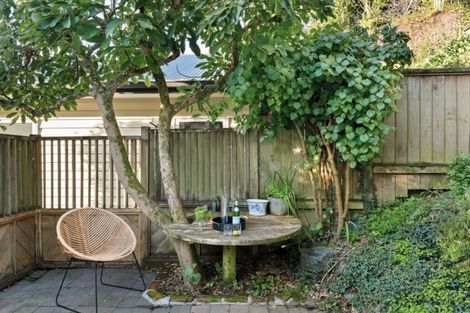 Photo of property in 117a Glenmore Street, Kelburn, Wellington, 6012