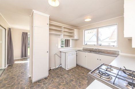 Photo of property in 12 Massey Street, Aramoho, Whanganui, 4500