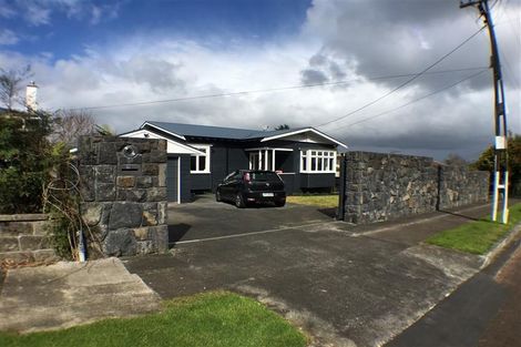 Photo of property in 71 Campbell Road, One Tree Hill, Auckland, 1061