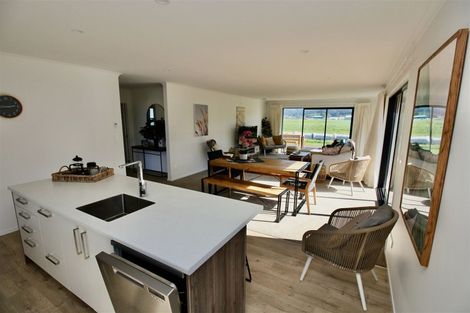 Photo of property in 5 Tango Way, Whitianga, 3510