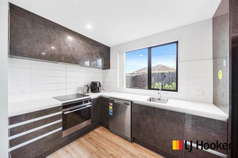 Photo of property in 49 Marumaru Lane, Manurewa, Auckland, 2102