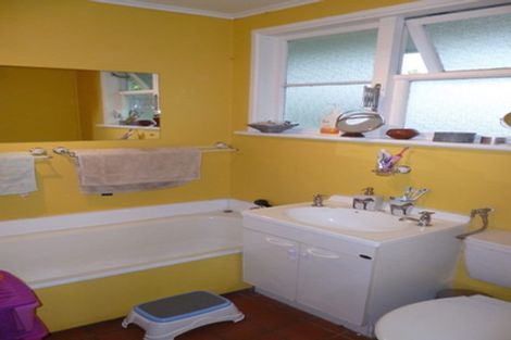 Photo of property in 32 Price Crescent, Mount Wellington, Auckland, 1060