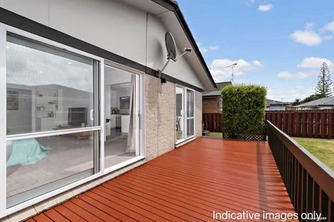 Photo of property in 1/31 Borrowdace Avenue, Botany Downs, Auckland, 2010