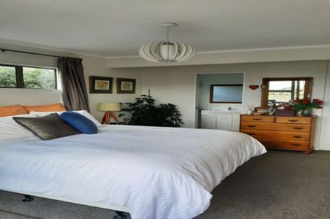 Photo of property in 21 Gledstane Road, Stanmore Bay, Whangaparaoa, 0932