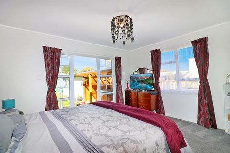 Photo of property in 42 Thyra Street, Dannevirke, 4930