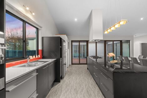 Photo of property in 50 Jeffreys Road, Fendalton, Christchurch, 8052