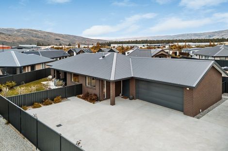 Photo of property in 57 Olds Crescent, Cromwell, 9310