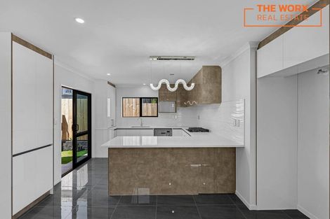 Photo of property in 12a Mcleod Road, Weymouth, Auckland, 2103