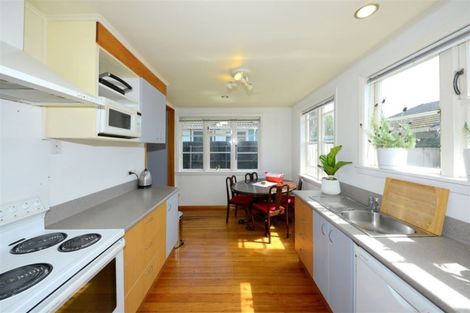 Photo of property in 2/7 Wilmot Street, Northcote, Christchurch, 8052