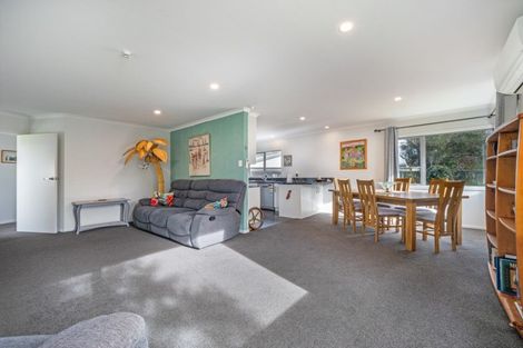 Photo of property in 21 Ormond Street, Woodville, 4920